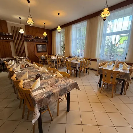 Restaurace A U šimáka Radostín 3* Radostin